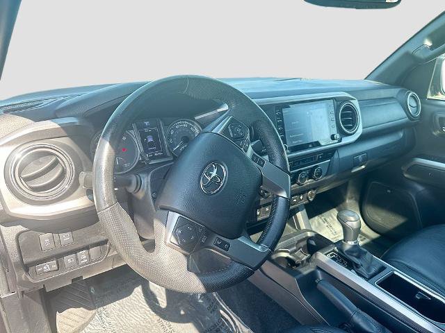 Used 2022 Toyota Tacoma Limited w/ Nightshade Package AWD/4WD image 9