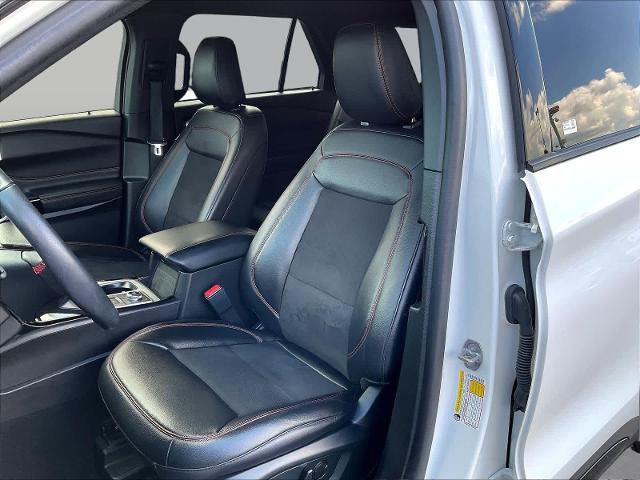 Certified 2024 Ford Explorer ST-Line w/ Class IV Trailer Tow Package AWD/4WD image 23