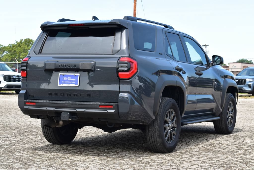 Used 2025 Toyota 4Runner SR5 AWD/4WD image 7