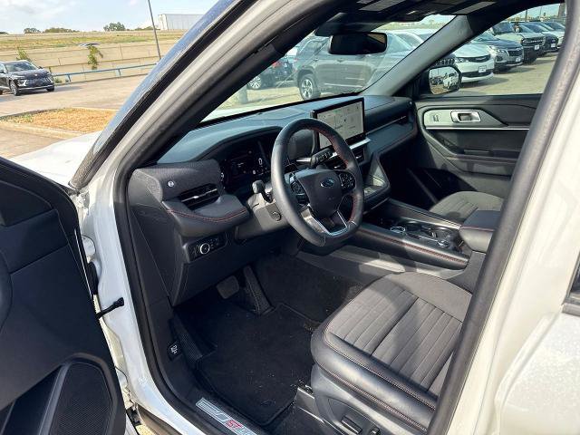Certified 2025 Ford Explorer ST-Line w/ Premium Package RWD image 21