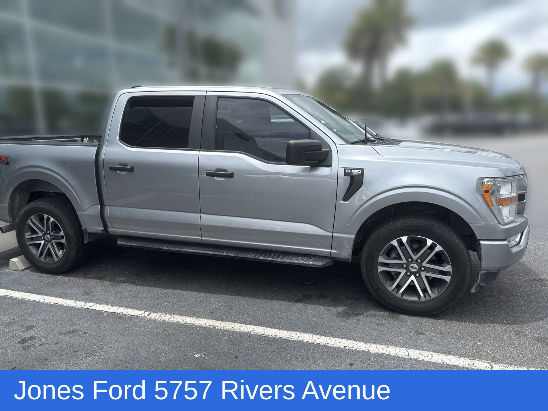 Certified 2022 Ford F150 XL w/ STX Appearance Package AWD/4WD image 3