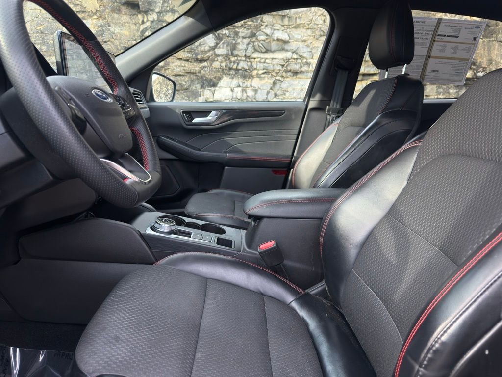 Certified 2023 Ford Escape ST-Line w/ Tech Pack #1 image 18