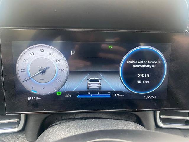 Used 2022 Hyundai Elantra Limited FWD image 19