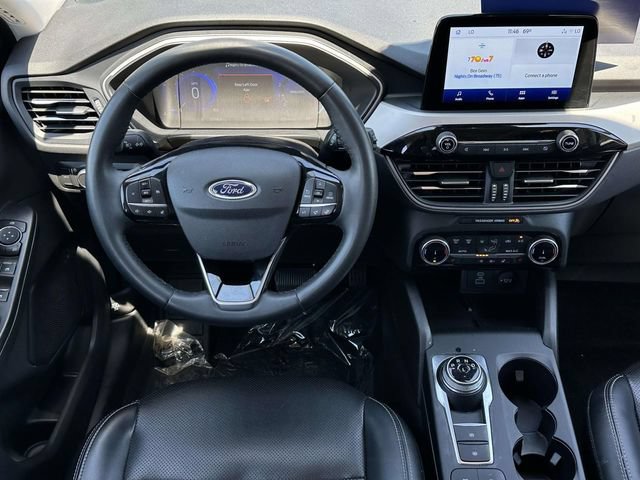 Certified 2022 Ford Escape SEL w/ Technology Package AWD/4WD image 10