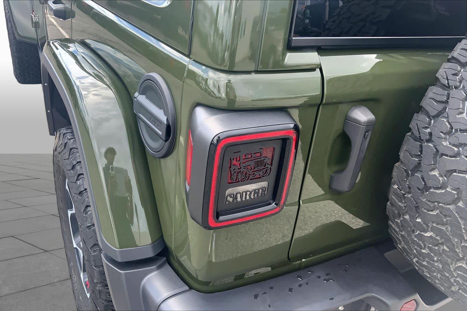 Used 2023 Jeep Wrangler Unlimited Rubicon AWD/4WD image 29
