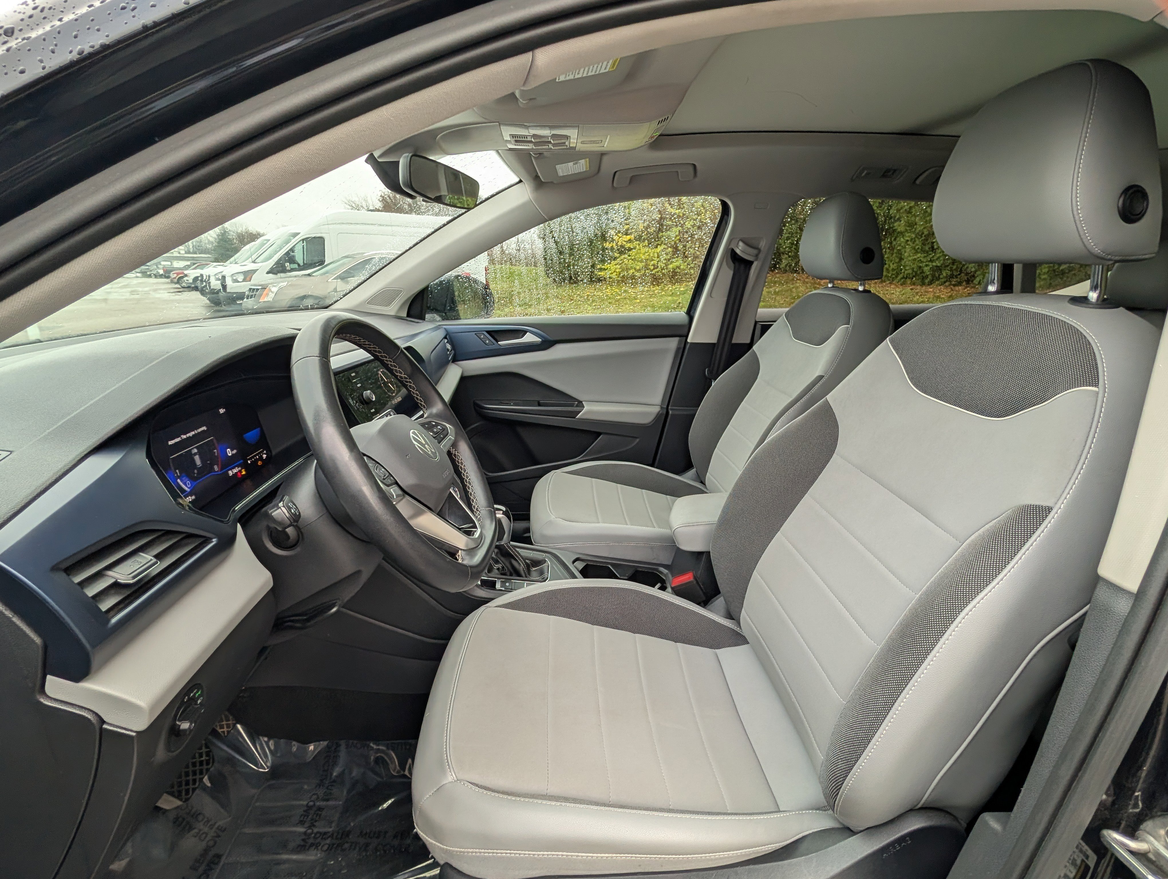 Used 2023 Volkswagen Taos SE image 10