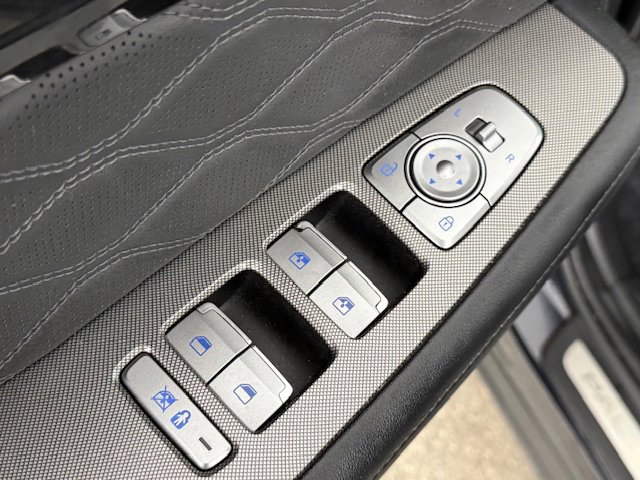 Used 2022 Hyundai Palisade Calligraphy image 9