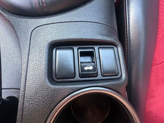 Used 2020 Nissan 370Z NISMO RWD image 33