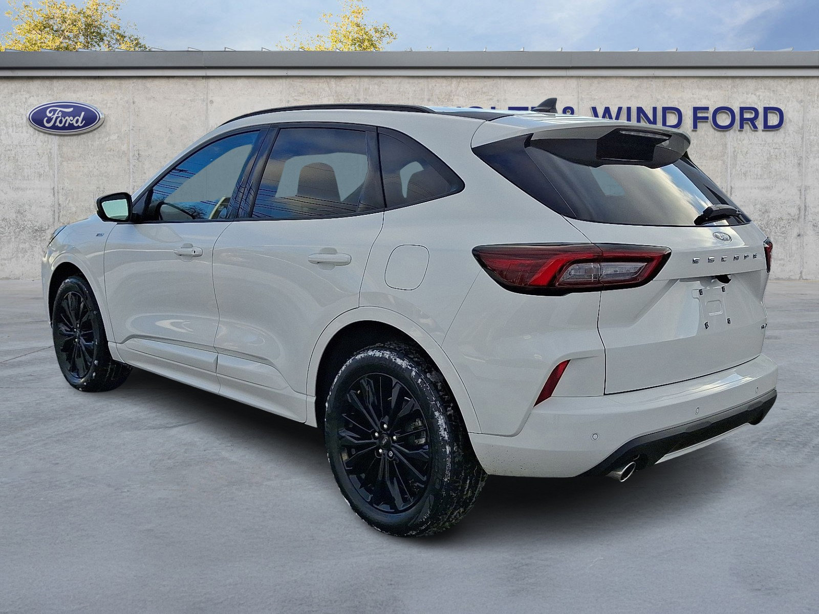 Certified 2023 Ford Escape ST-Line Elite image 5