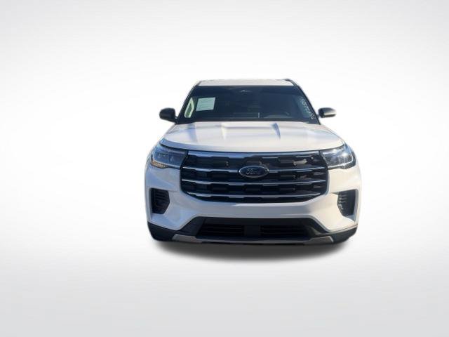 Certified 2026 Ford Explorer Active RWD image 2