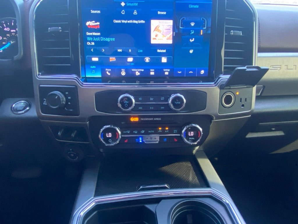 Certified 2022 Ford F250 Platinum w/ FX4 Off-Road Package AWD/4WD image 17