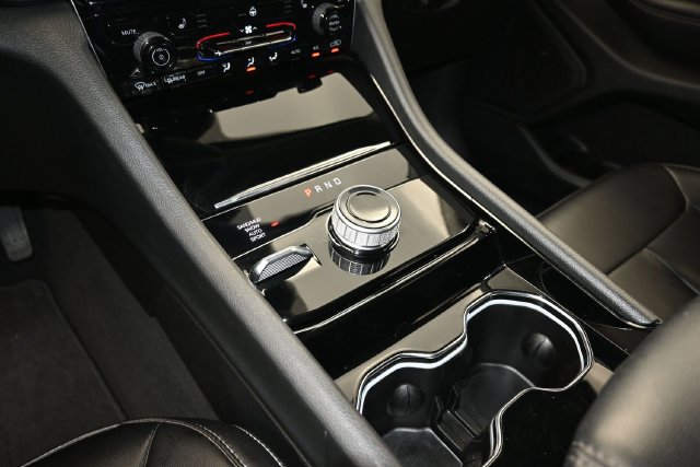 Used 2023 Jeep Grand Cherokee L Limited AWD/4WD image 24