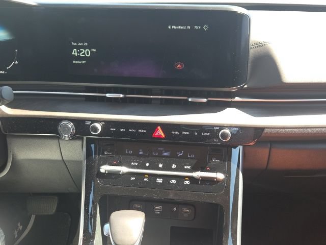 Used 2024 Kia Carnival SX FWD image 32