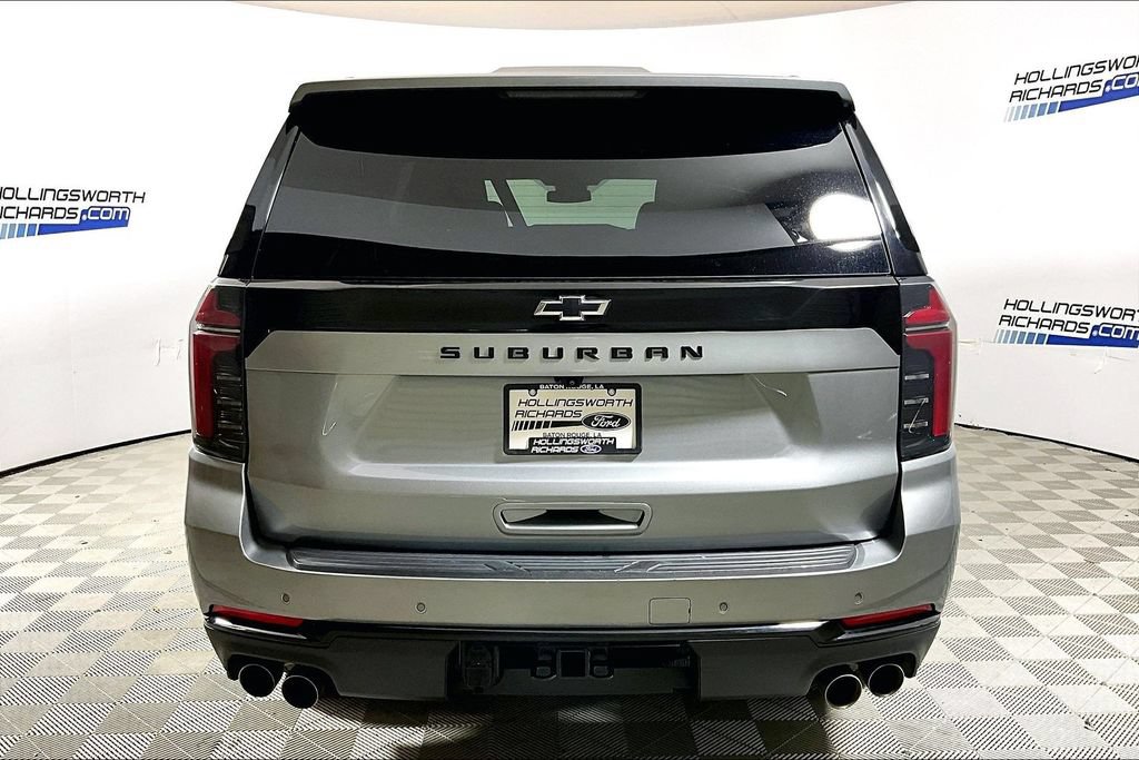 Used 2025 Chevrolet Suburban Z71 AWD/4WD image 4