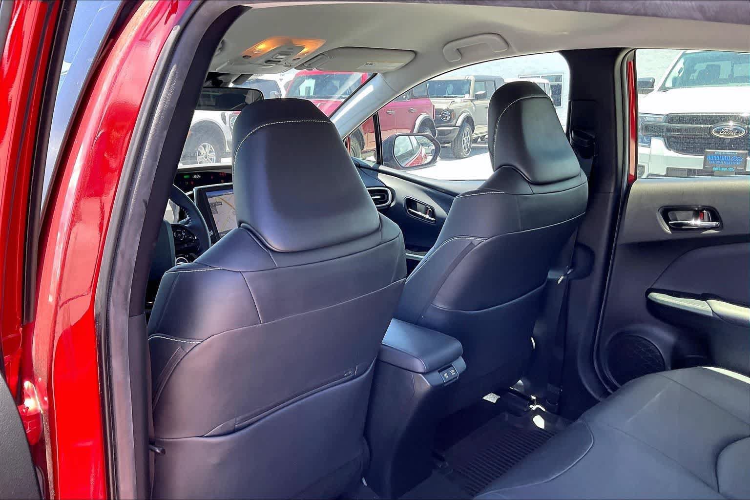 Used 2022 Toyota Prius Prime XLE FWD image 12