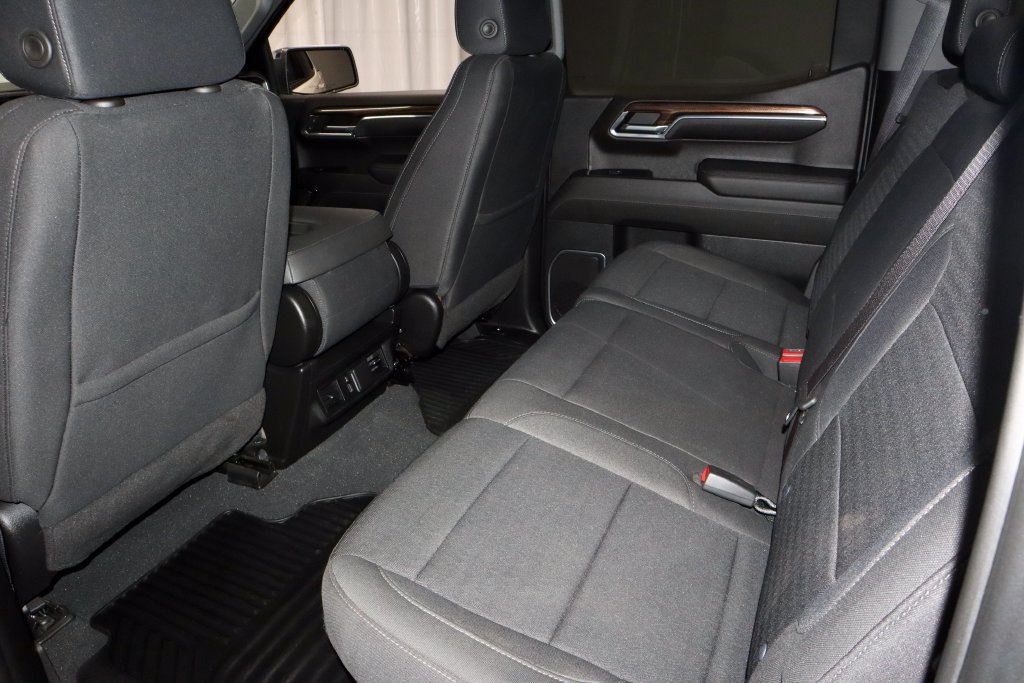 Used 2023 Chevrolet Silverado 1500 LT AWD/4WD image 21