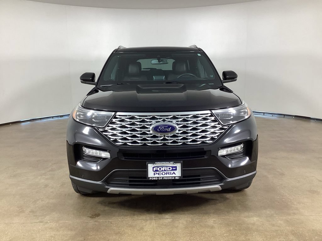 Certified 2023 Ford Explorer Platinum w/ Technology Package AWD/4WD image 3