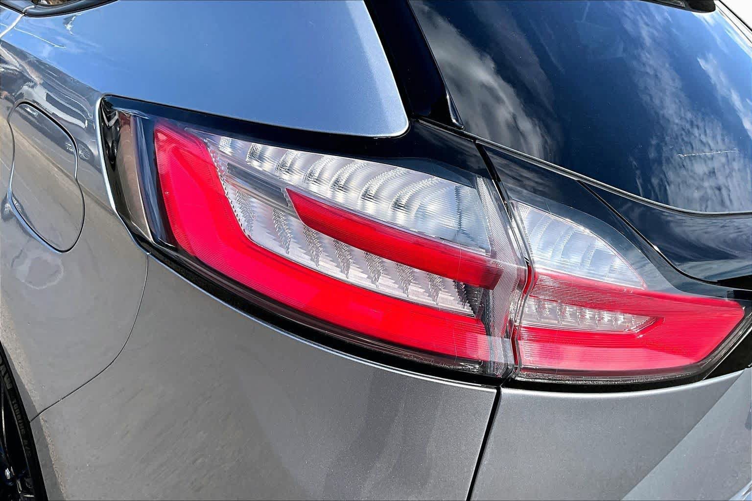 Certified 2020 Ford Edge ST-Line FWD image 28