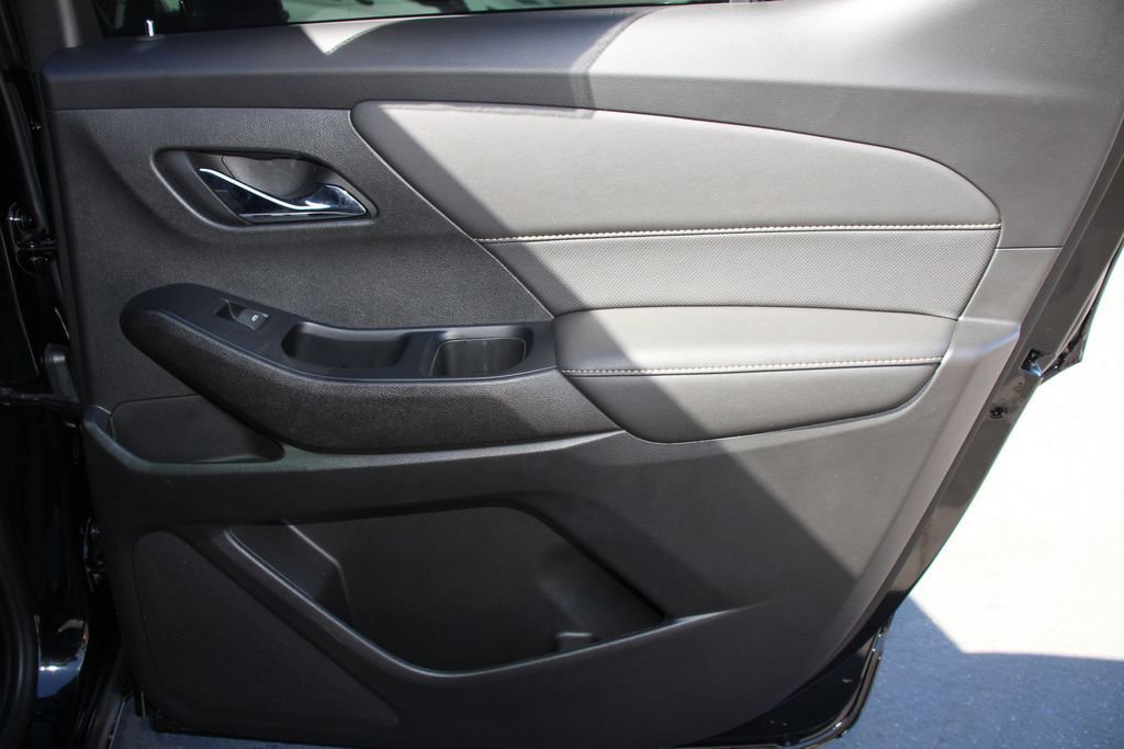 Used 2023 Chevrolet Traverse Premier w/ Redline Edition image 26