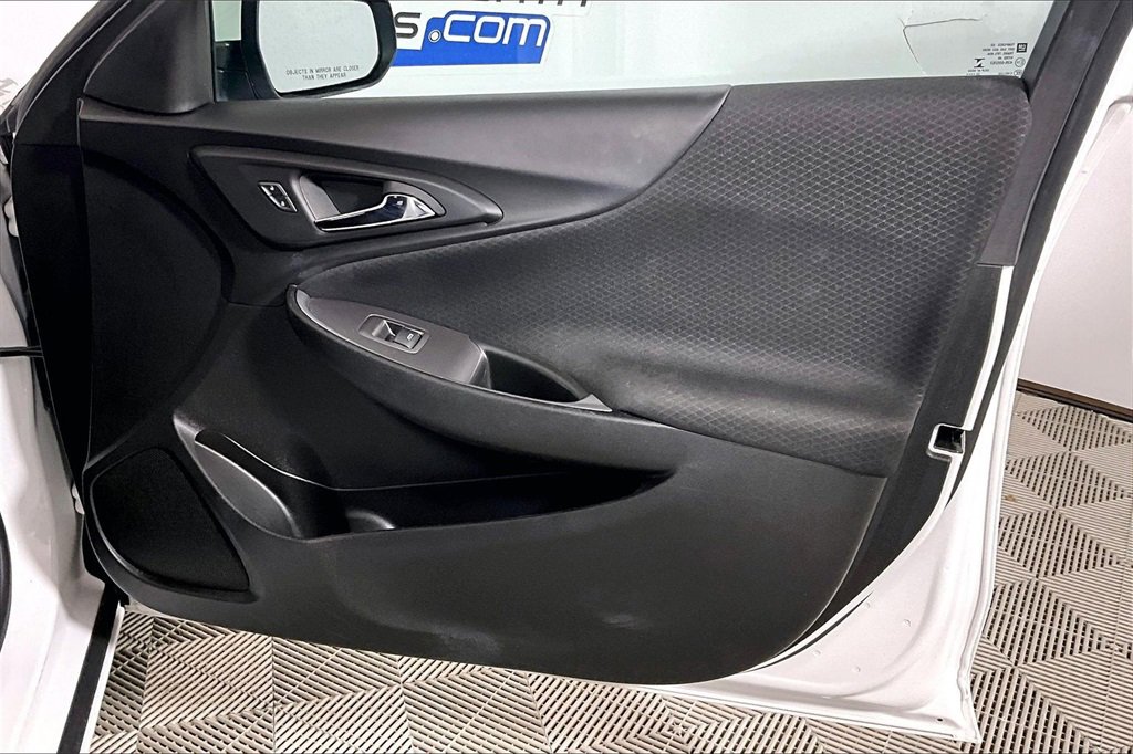 Used 2024 Chevrolet Malibu LT image 19