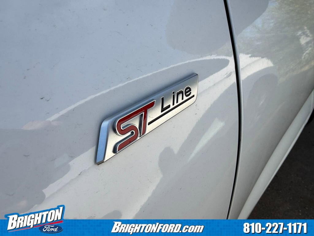 Certified 2023 Ford Escape ST-Line w/ Tech Pack #1 AWD/4WD image 10