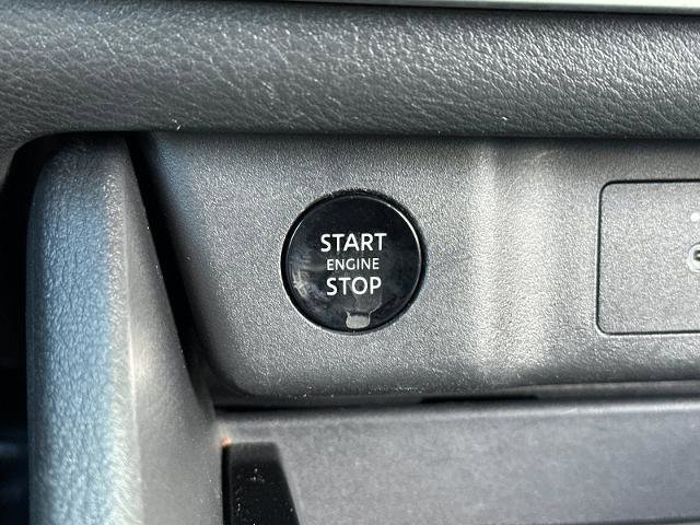 Used 2024 Nissan Rogue S AWD/4WD image 21