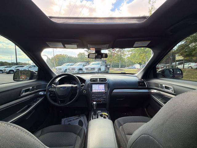Certified 2019 Ford Explorer XLT w/ Equipment Group 201A AWD/4WD image 30