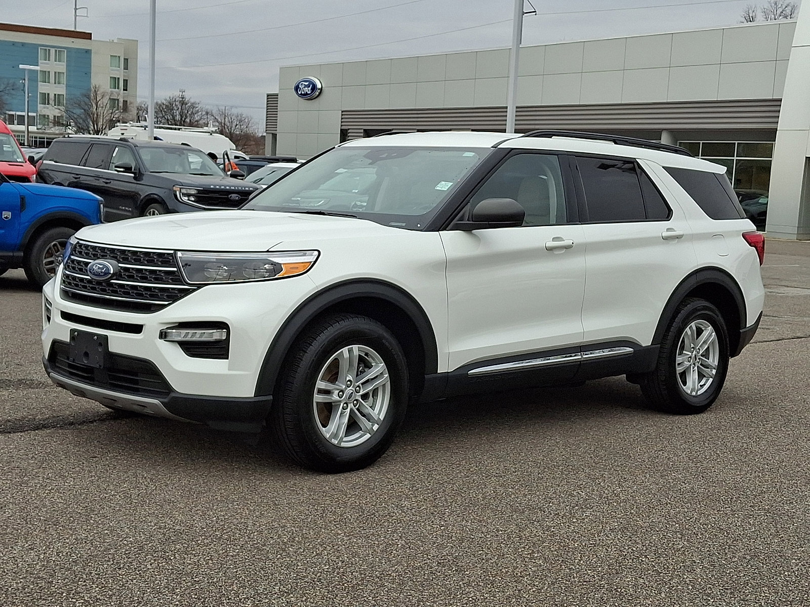 Certified 2023 Ford Explorer XLT w/ Equipment Group 202A image 2