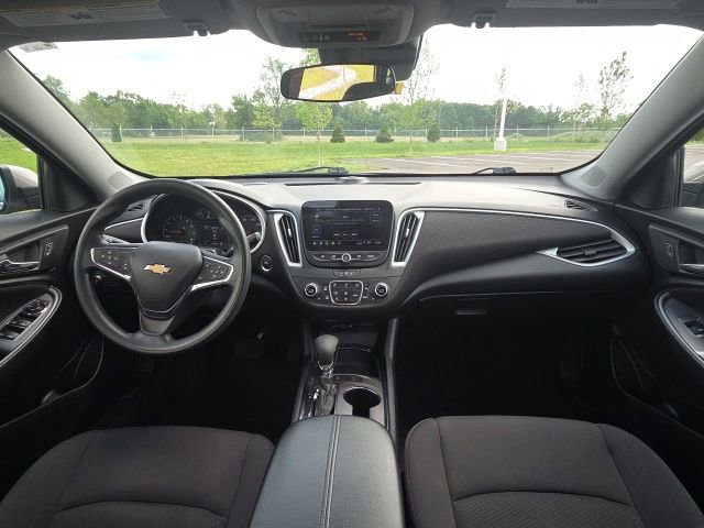 Used 2024 Chevrolet Malibu LT FWD image 17