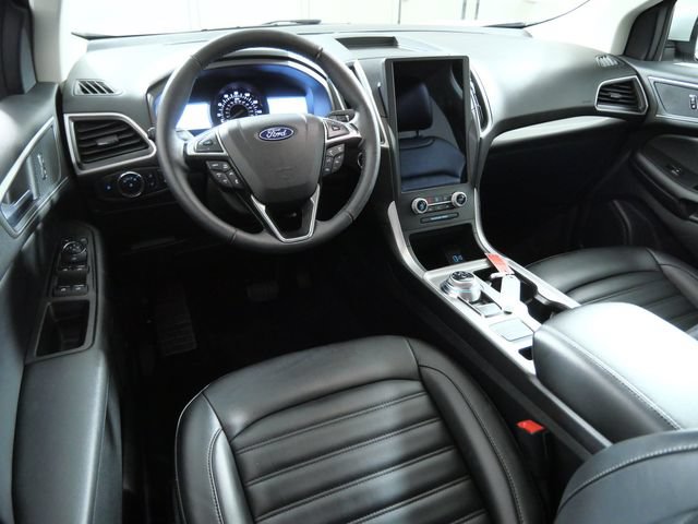 Certified 2023 Ford Edge SEL w/ Convenience Package AWD/4WD image 2