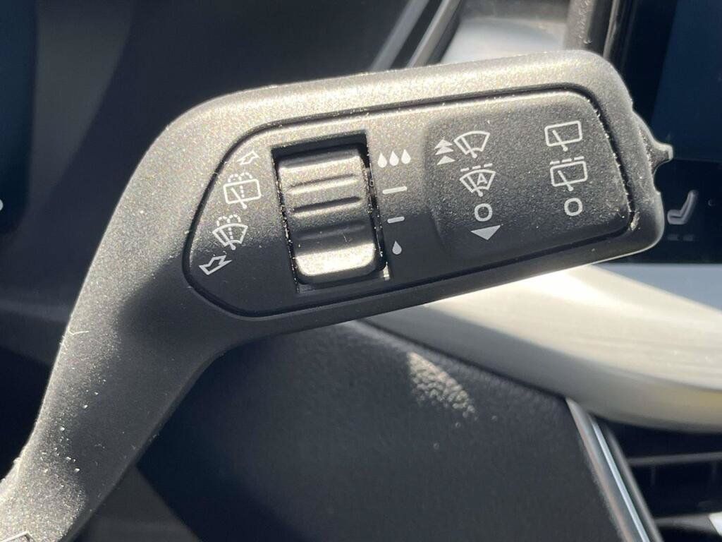 Certified 2024 Ford Escape Platinum AWD/4WD image 39