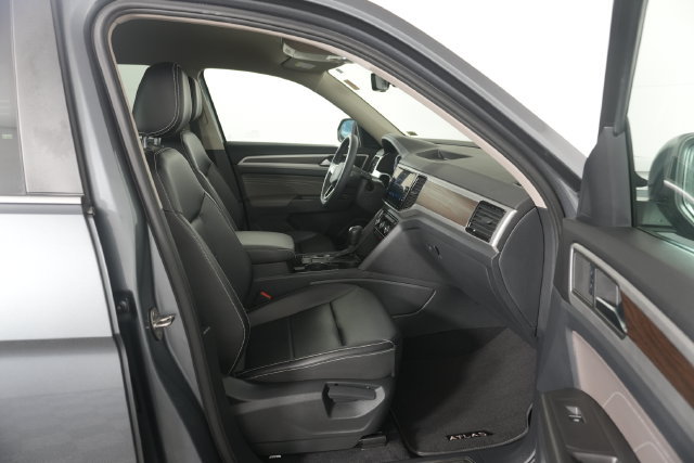 Used 2022 Volkswagen Atlas SE FWD image 28