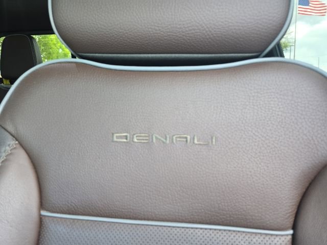Used 2024 GMC Sierra 2500 Denali w/ Denali Reserve Package AWD/4WD image 23