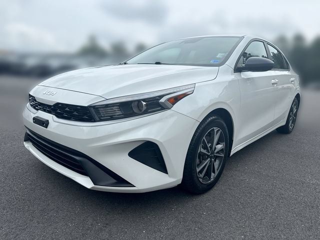 Used 2023 Kia Forte LXS FWD image 4