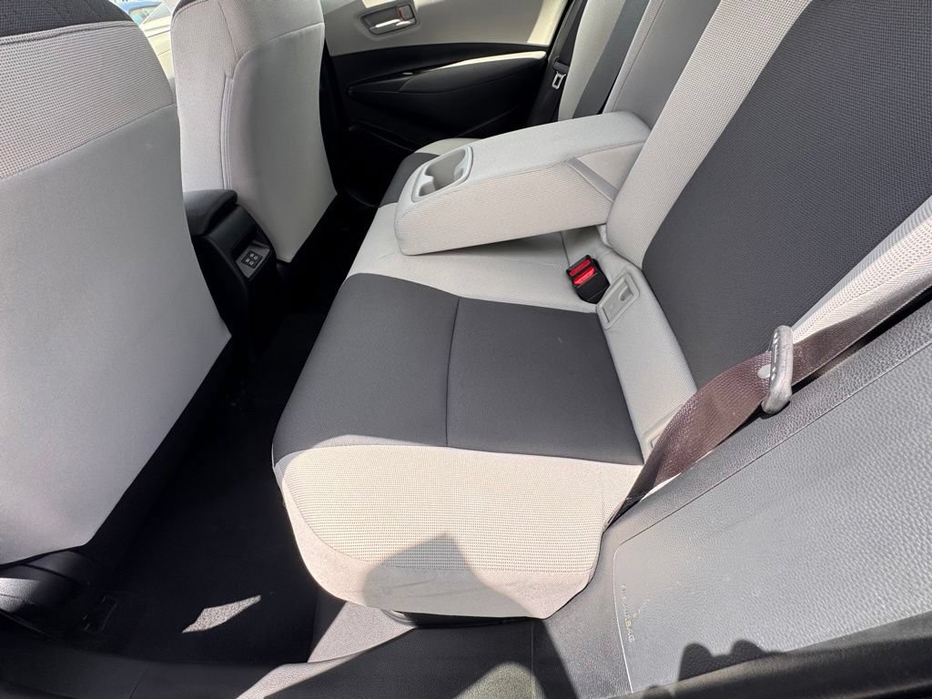 Used 2024 Toyota Corolla LE FWD image 30