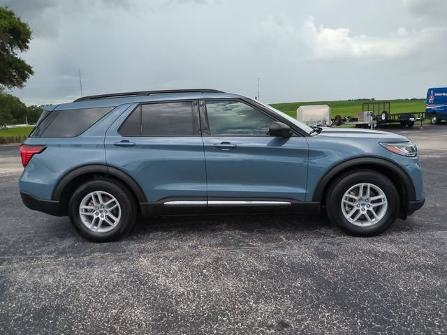 Certified 2025 Ford Explorer Active w/ Active Comfort Package RWD image 4