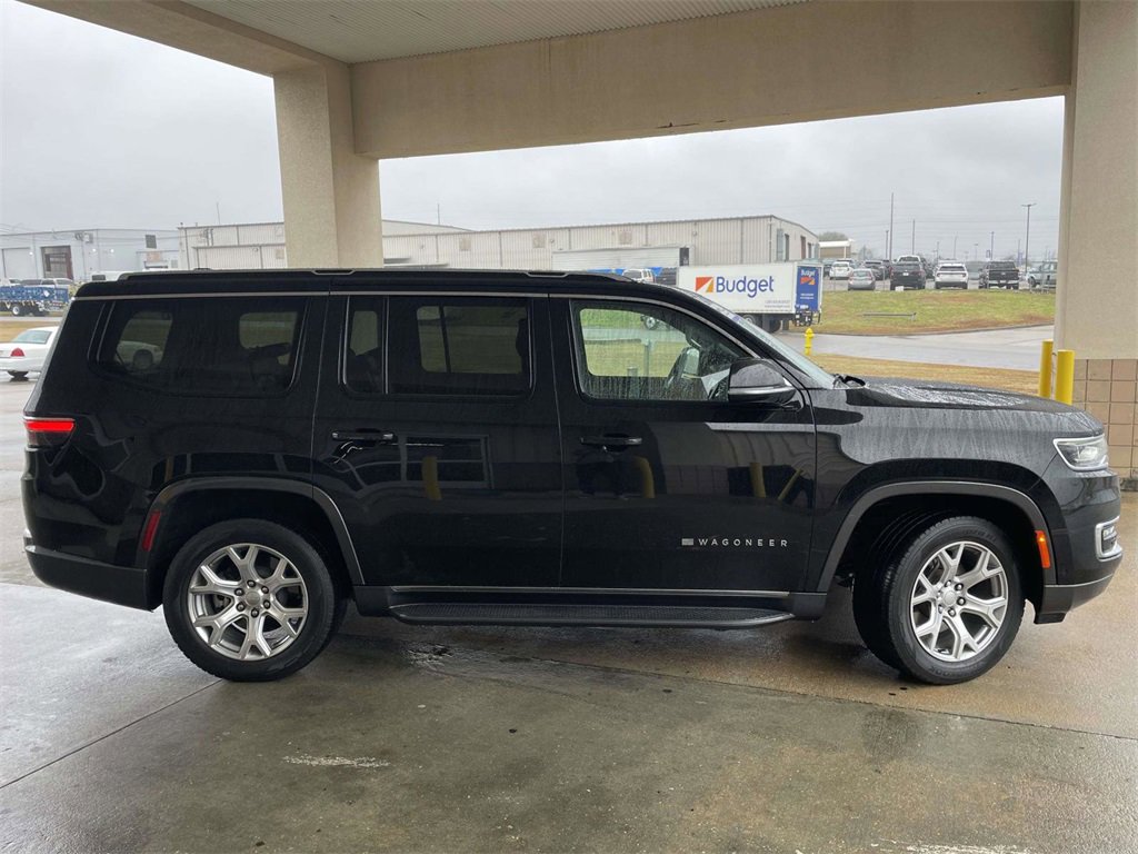 Used 2022 Jeep Wagoneer Series II image 2