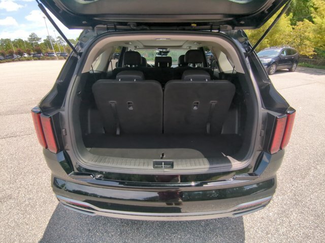 Used 2023 Kia Sorento S w/ Panoramic Sunroof Package FWD image 26