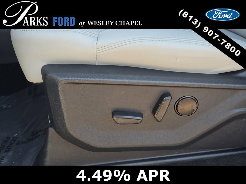 Certified 2025 Ford Expedition Platinum w/ Driver's Package image 21