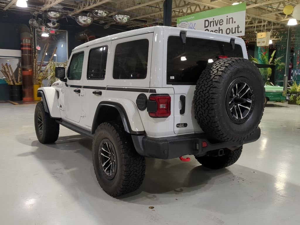 Used 2024 Jeep Wrangler Unlimited Rubicon image 4