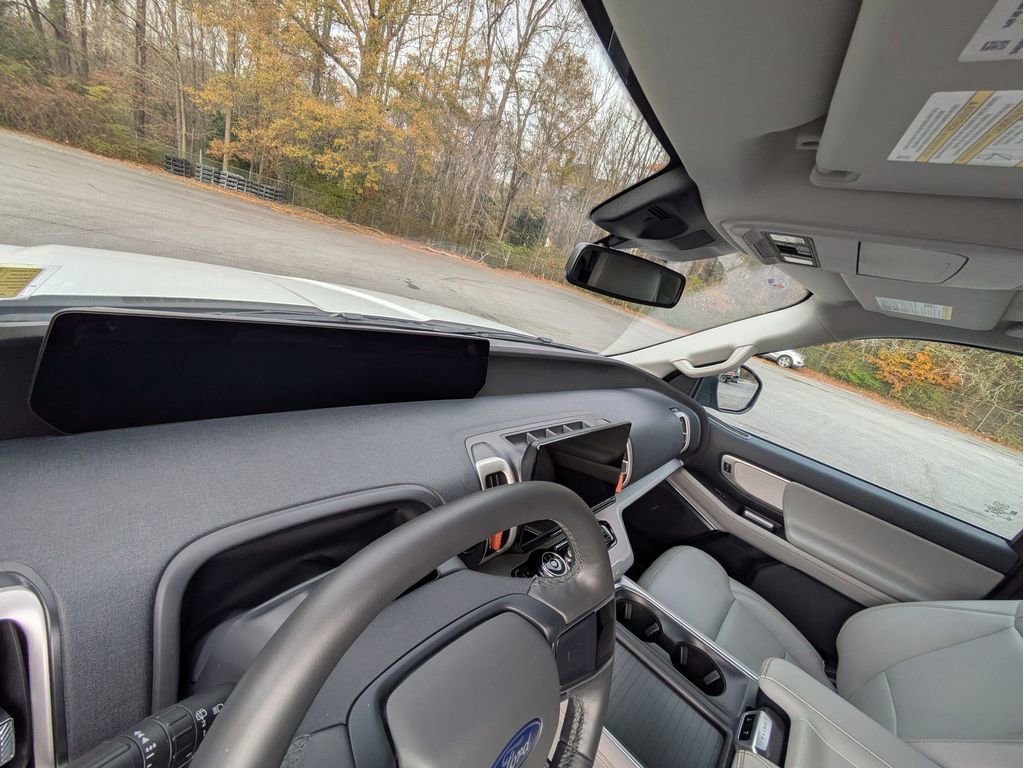 Certified 2025 Ford Expedition Active image 15