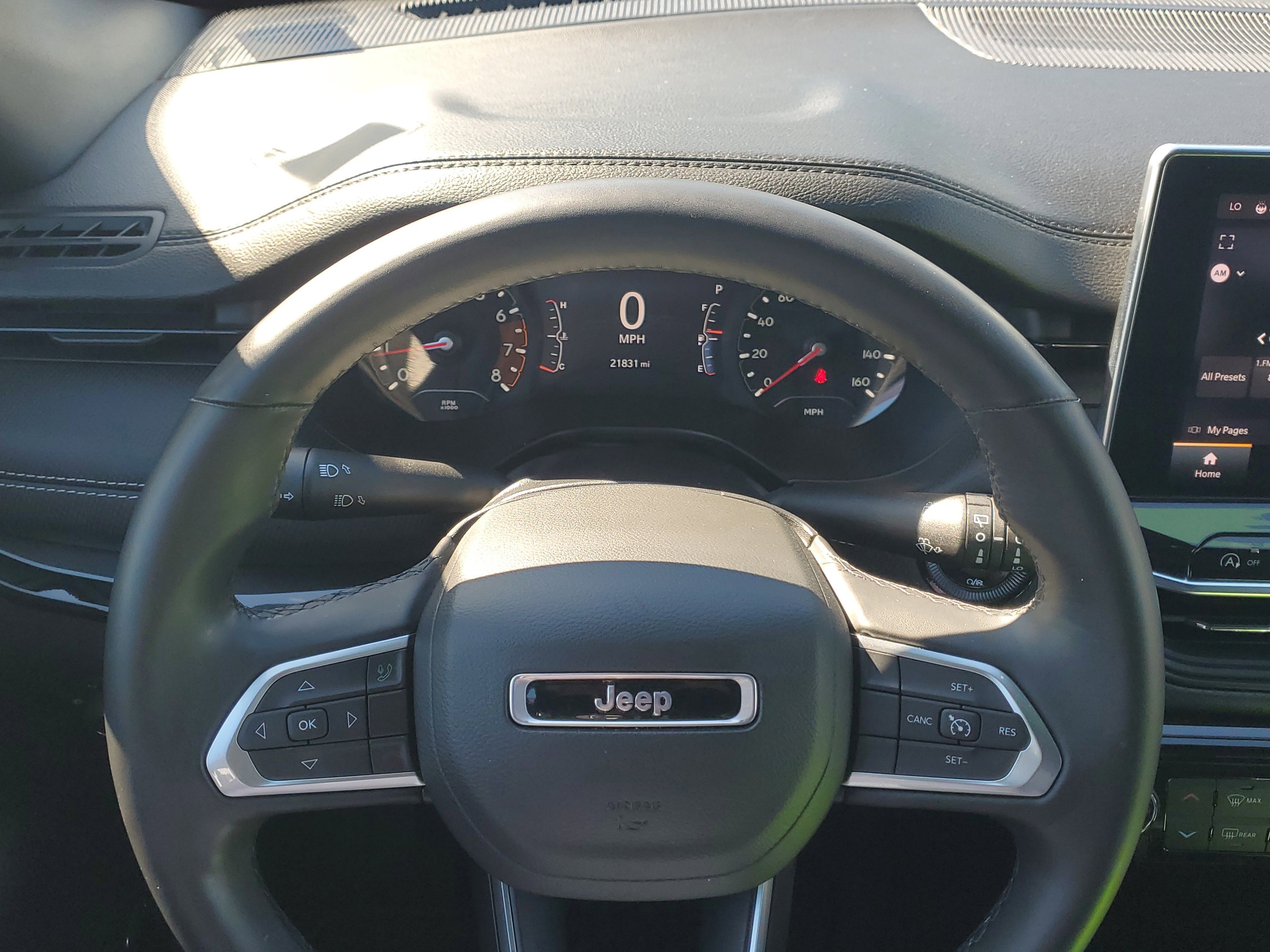 Used 2022 Jeep Compass Altitude w/ Sun and Sound Group image 21