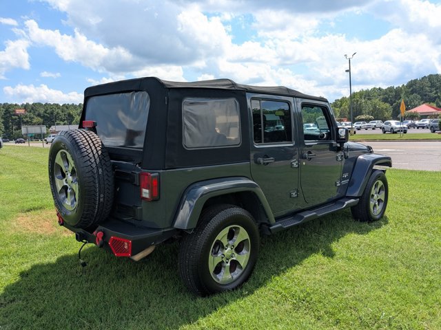 Used 2017 Jeep Wrangler Unlimited Sahara w/ Connectivity Group AWD/4WD image 9