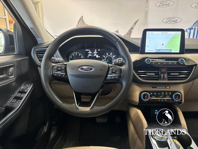 Certified 2022 Ford Escape SE w/ SE Sport Appearance Package FWD image 17