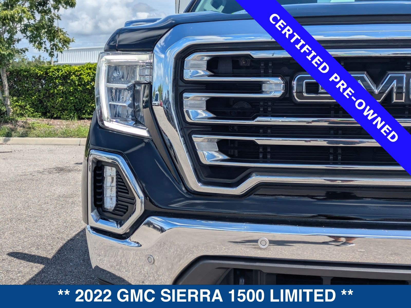 Used 2022 GMC Sierra 1500 SLT w/ SLT Premium Plus Package AWD/4WD image 10