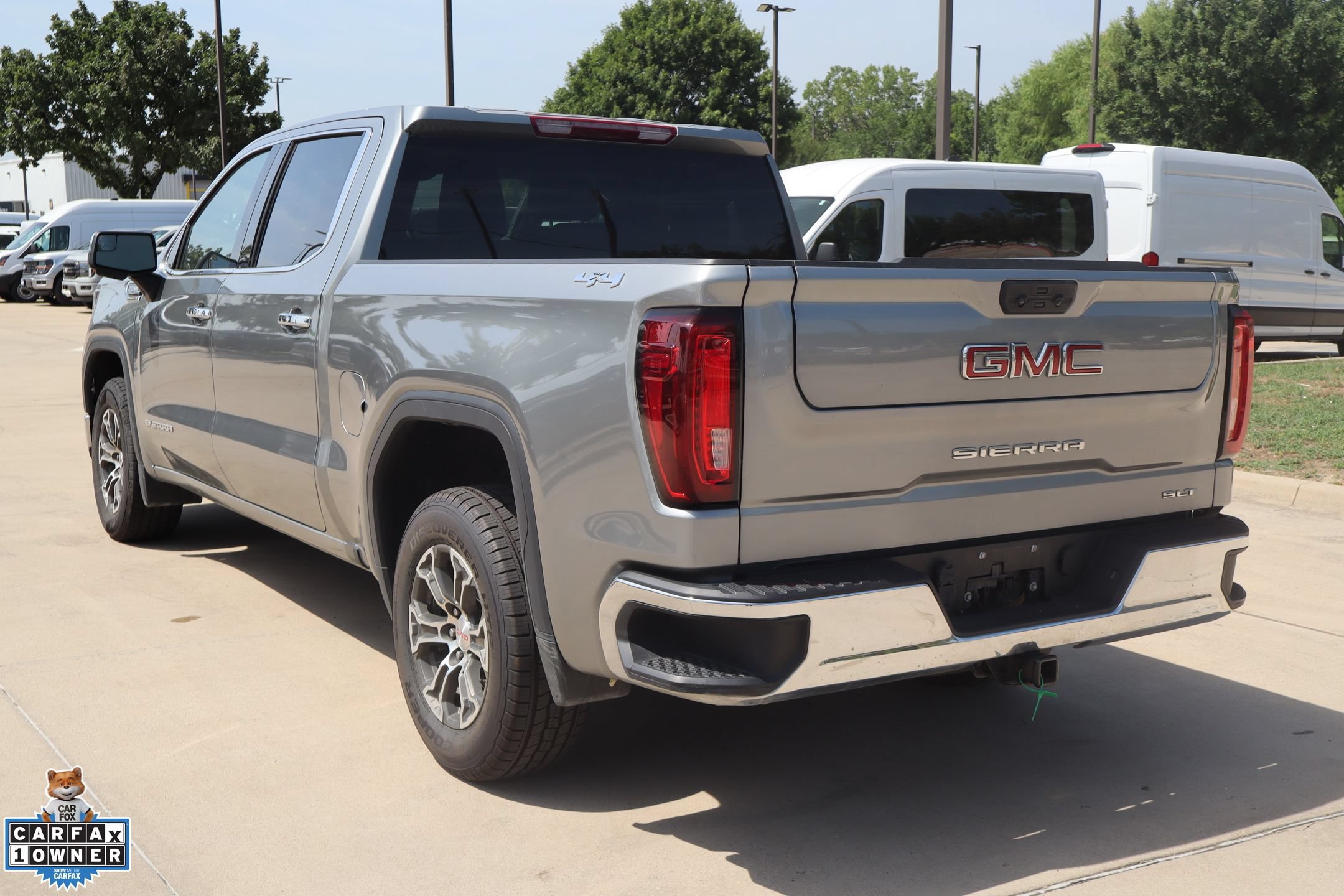 Used 2025 GMC Sierra 1500 SLT AWD/4WD image 6