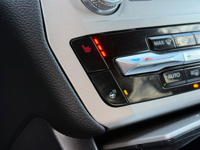 Certified 2022 Ford Explorer XLT w/ Equipment Group 202A image 12