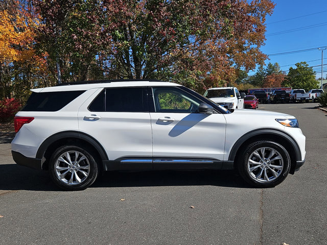 Certified 2023 Ford Explorer XLT w/ Equipment Group 202A image 3