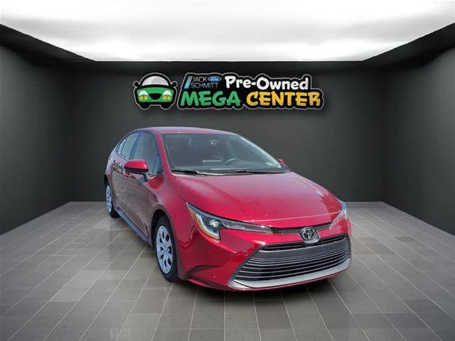 Used 2025 Toyota Corolla LE FWD image 25