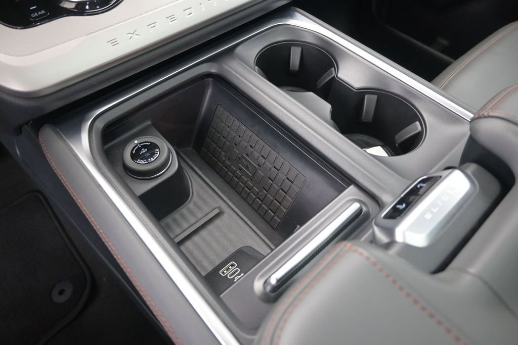 Certified 2025 Ford Expedition Active RWD image 18